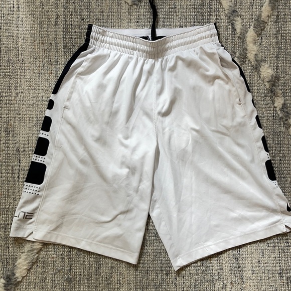 Nike Other - Nike elite shorts, white